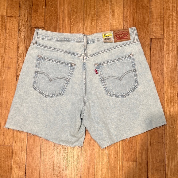 Levi's Women's '94 Baggy Shorts Light Wash Size 32 NWT - Picture 5 of 6